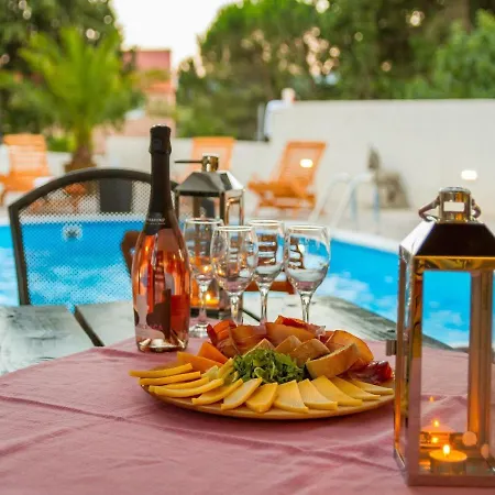 Poolincluded - Marin Prázdninový dům
