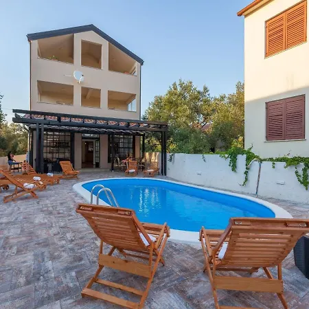 Poolincluded - Marin * Sveti Petar (Zadar)