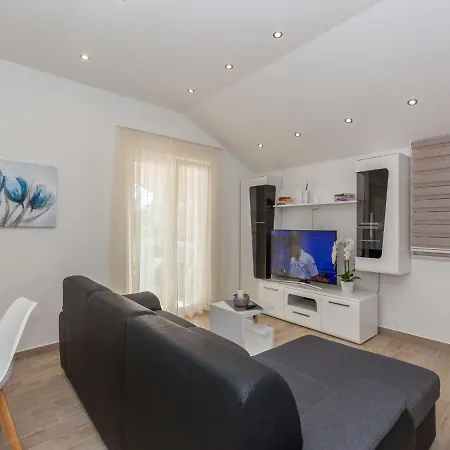 Prázdninový dům Poolincluded - Marin Sveti Petar (Zadar)