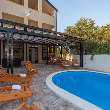 Poolincluded - Marin * Sveti Petar (Zadar)